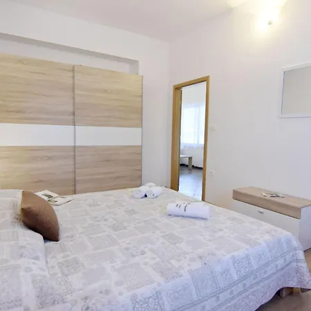 Zweizimmerwohnung Mit Grosser Terrasse In Grupija By Interhome