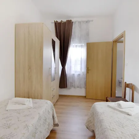Zweizimmerwohnung Mit Grosser Terrasse In Grupija By Interhome דירה *